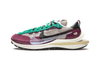 NIKE VaporWaffle Sacai - Villain Red / Neptune Green
