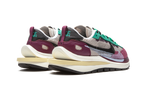 NIKE VaporWaffle Sacai - Villain Red / Neptune Green