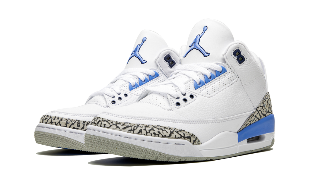 Air Jordan 3 Retro UNC