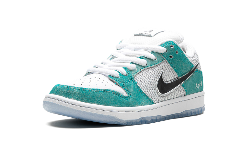 NIKE SB Dunk Low Pro QS April Skateboards